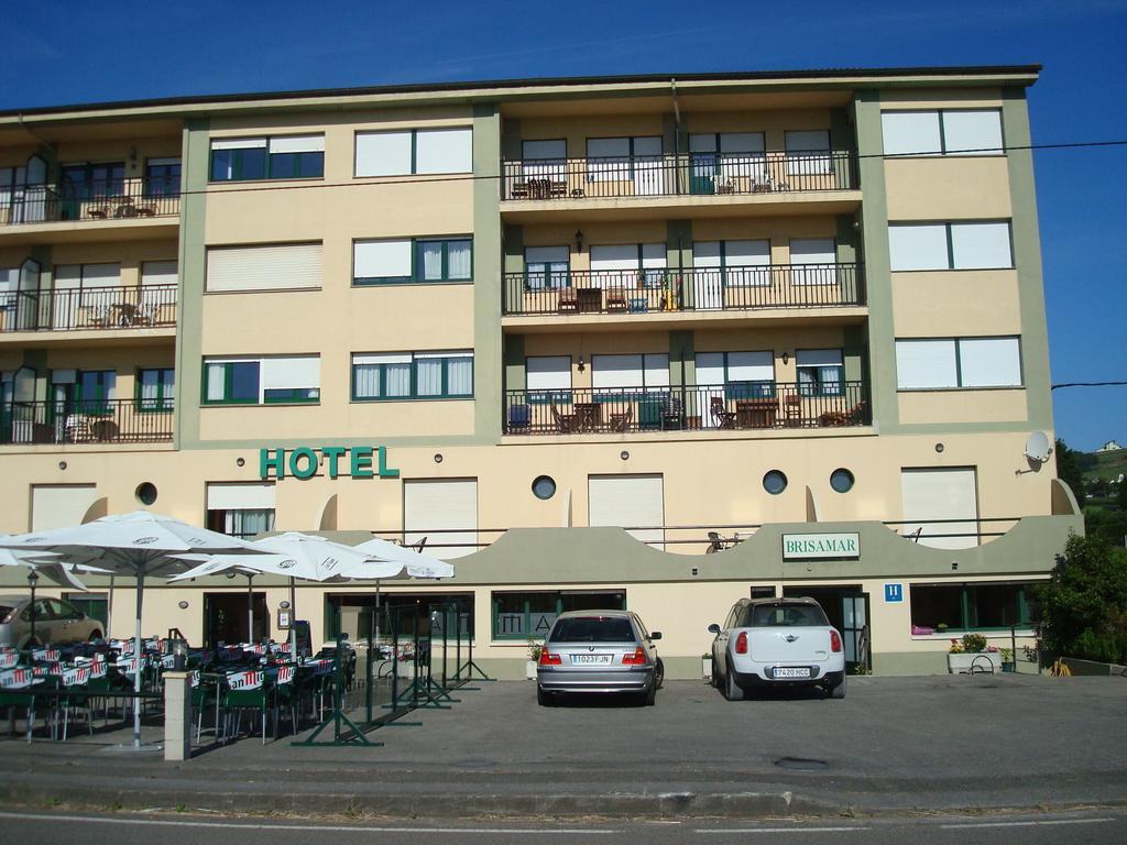 Hotel Brisamar Bañugues Exteriör bild