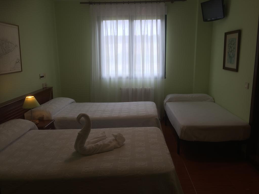 Hotel Brisamar Bañugues Exteriör bild
